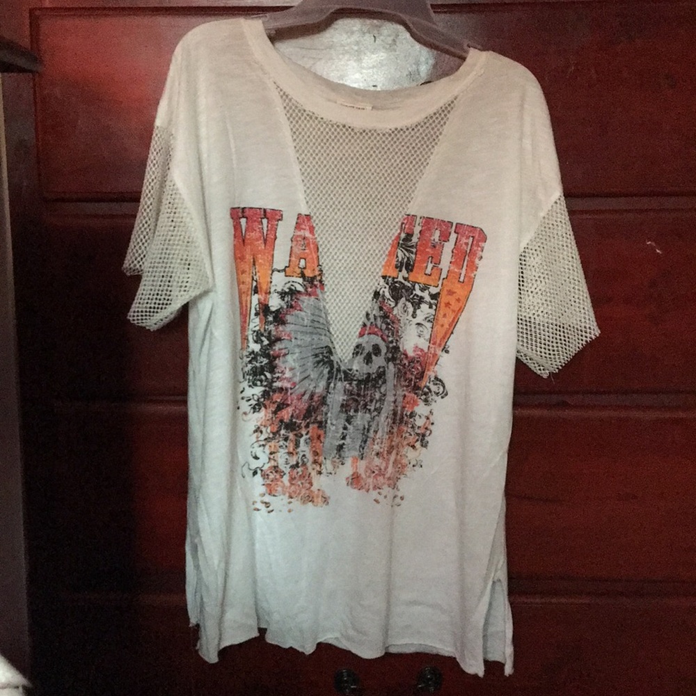 Fishnet sleeve white tee
